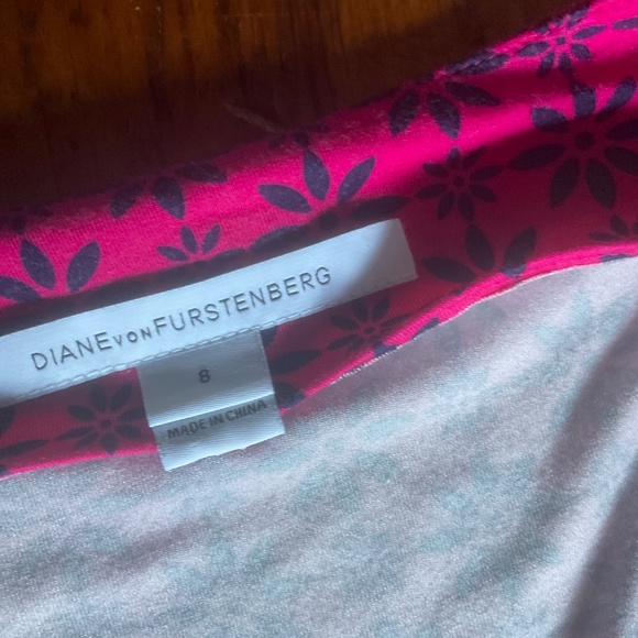DIANE VON FURSTENBERG Julian Two Mini Wrap Dress Pink Floral Sz 8 - Picture 7 of 12